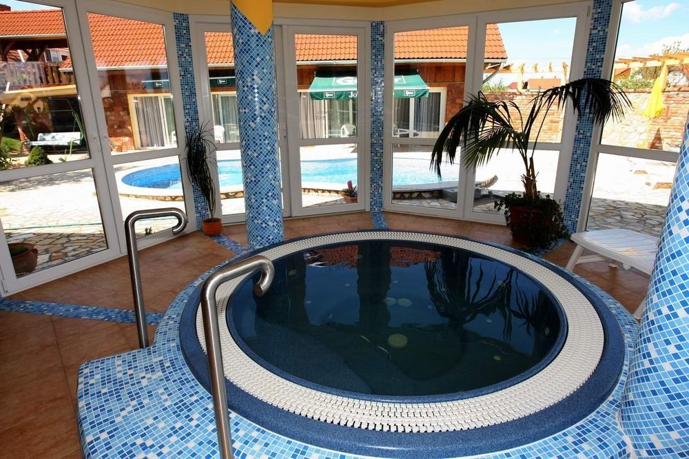Gasthaus Joo-Wellness Pension Rábapaty Buitenkant foto